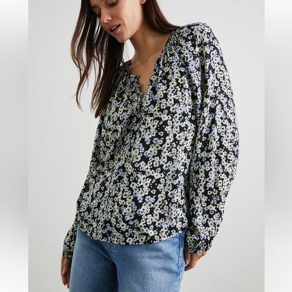 $198 Rails Indi Top Midnight Meadow Floral blue floral size Small Vneck - Picture 3 of 14